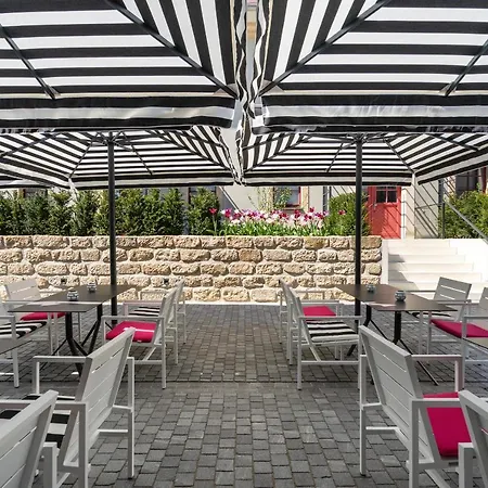 Laurichhof Апарт-отель Пирна